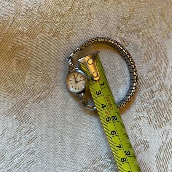 Set of women’s vintage watches, Sharp and Timex - Picture 14 of 14